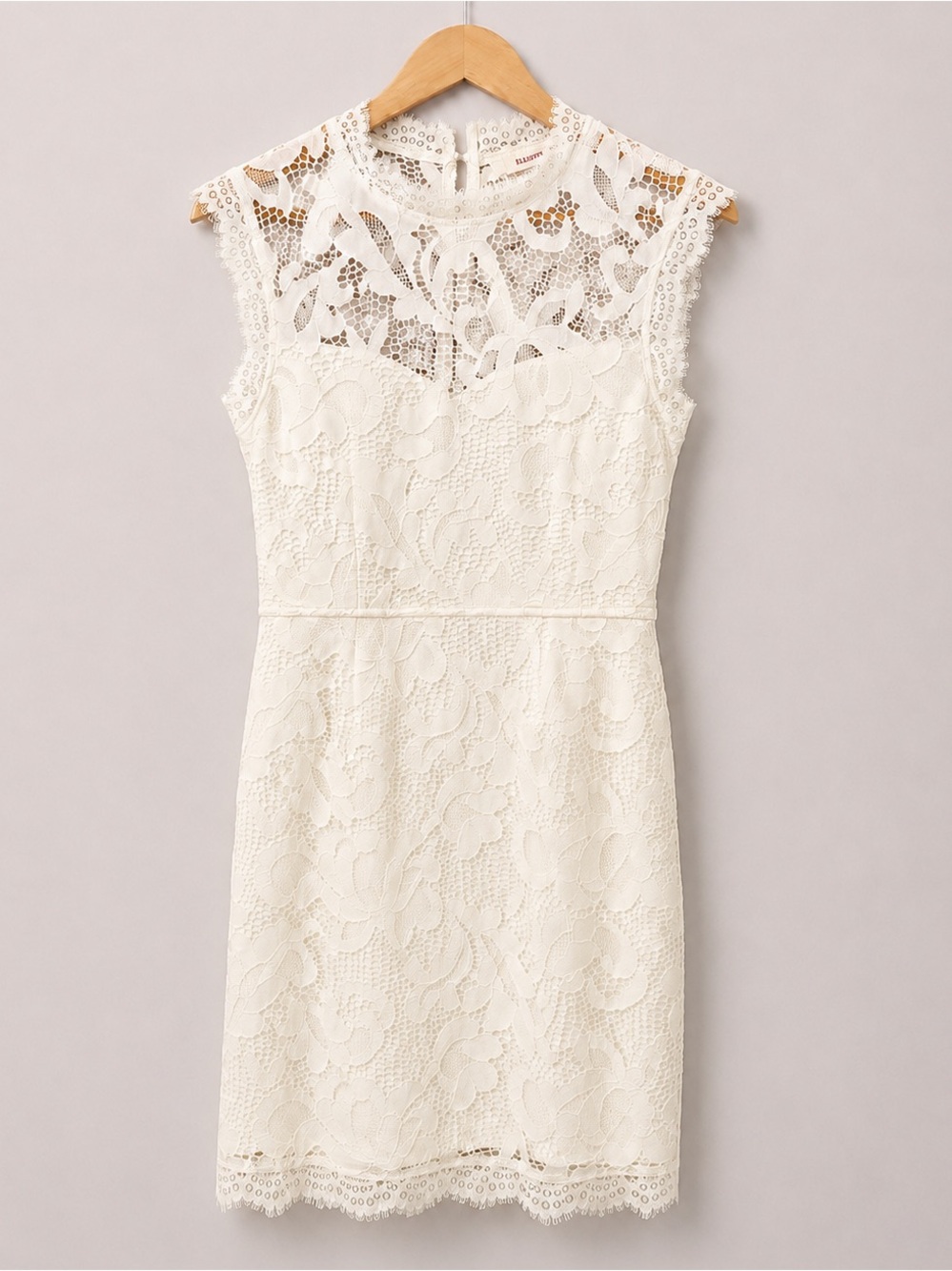 Sans Souci White Lace Wedding Bridal Sheath Dress Size Medium Elegant Cocktail